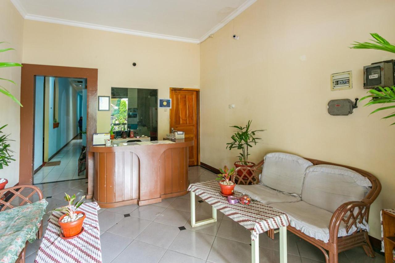 Reddoorz Syariah @ Sakinah Guesthouse Sragen Zewnętrze zdjęcie