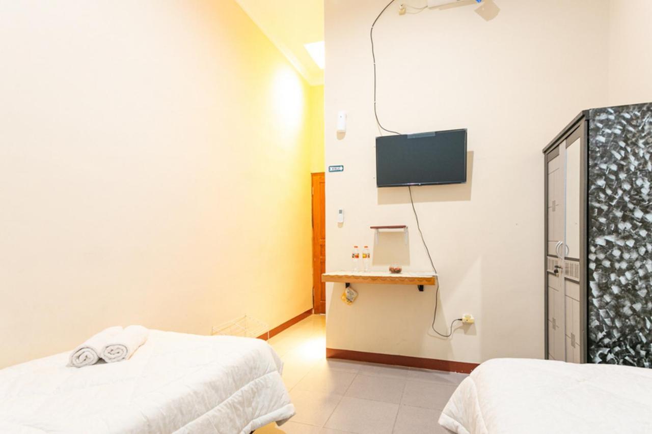 Reddoorz Syariah @ Sakinah Guesthouse Sragen Zewnętrze zdjęcie