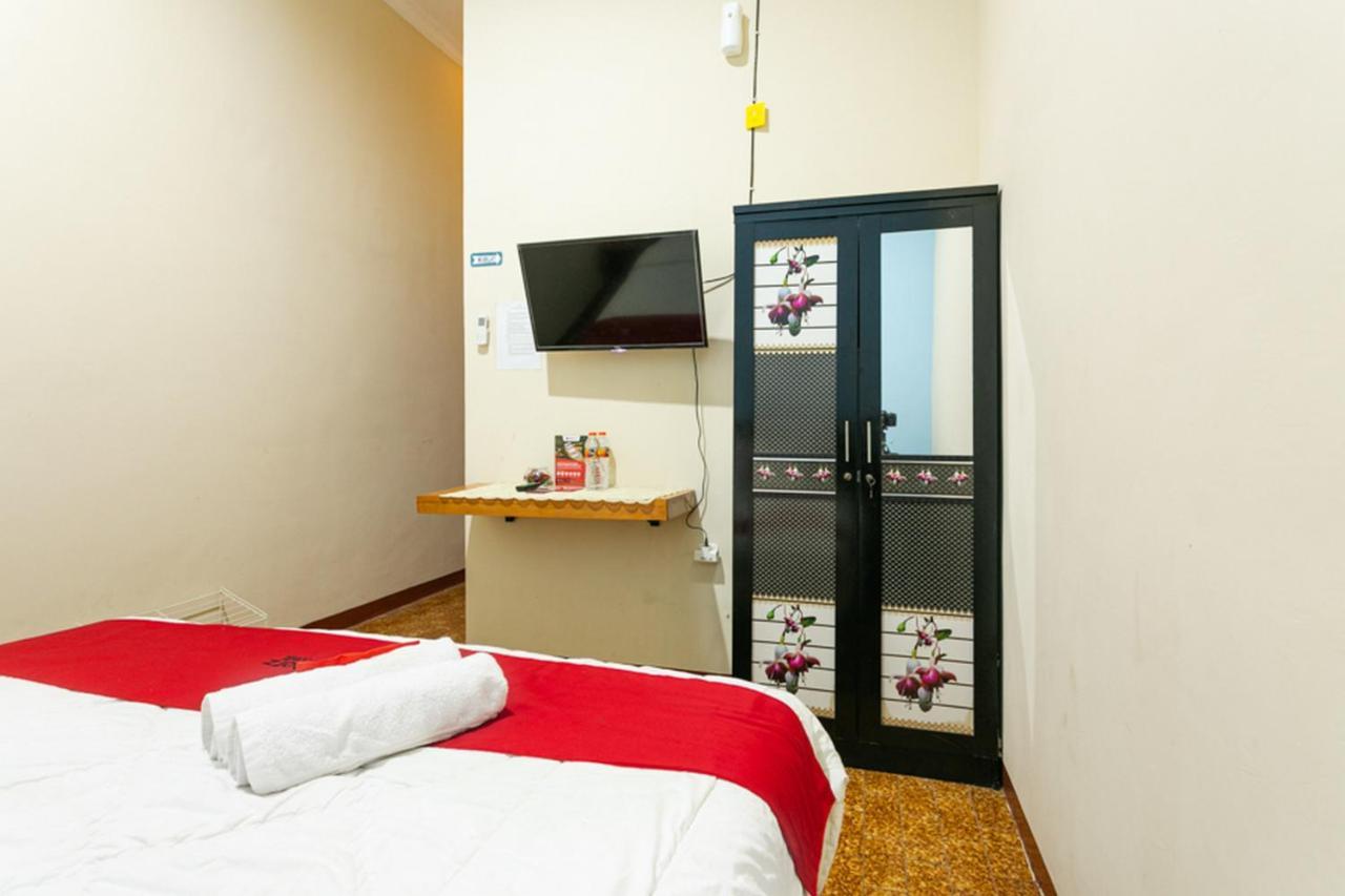 Reddoorz Syariah @ Sakinah Guesthouse Sragen Zewnętrze zdjęcie