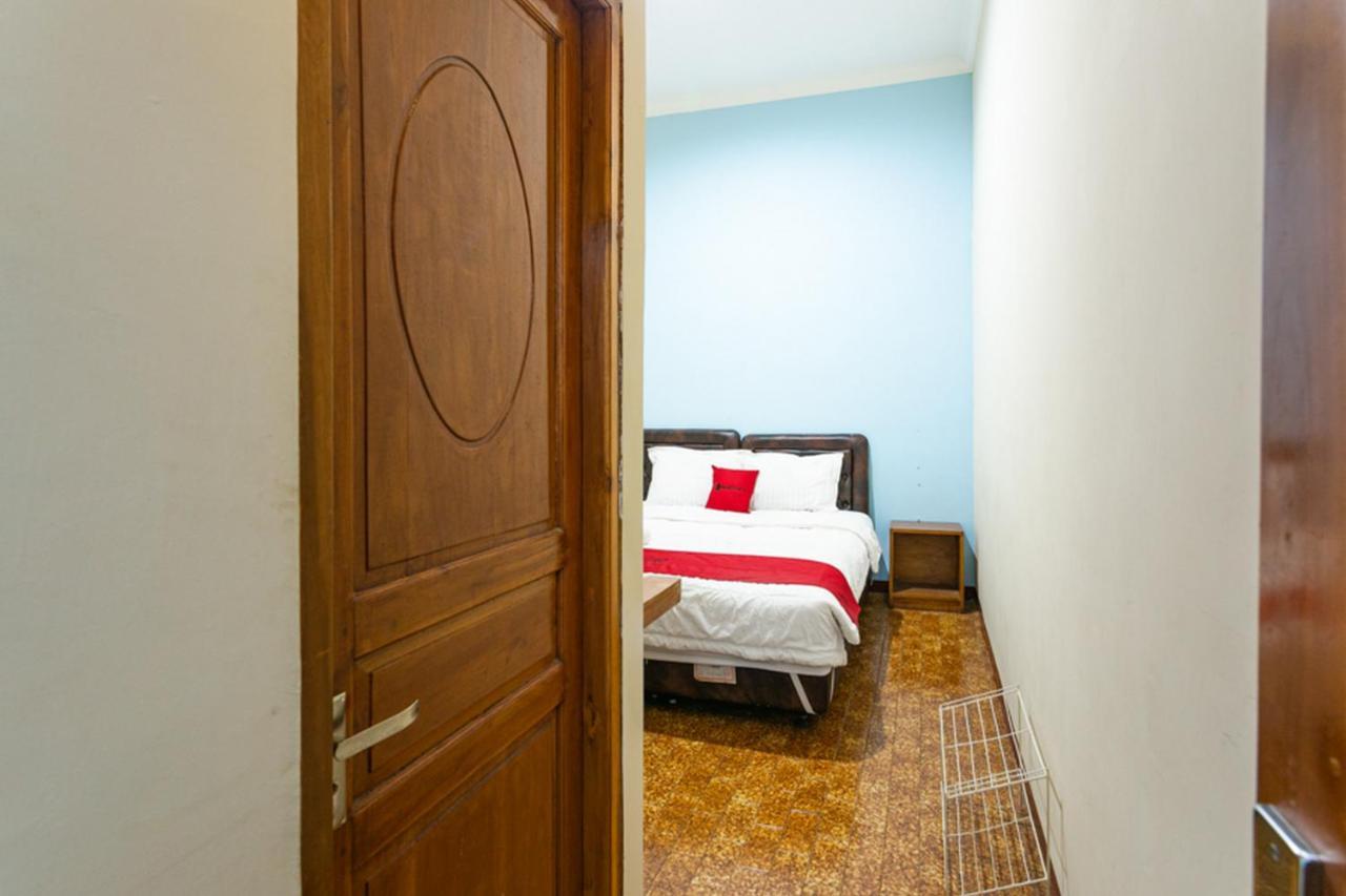 Reddoorz Syariah @ Sakinah Guesthouse Sragen Zewnętrze zdjęcie